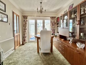 Dining Room- click for photo gallery